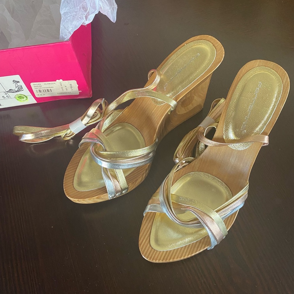 FORNARINA TRI-TONE LEATHER STRAPPY SANDALS
